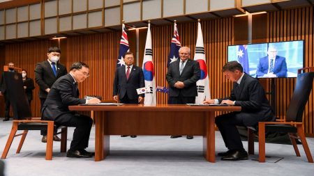 Avustralya ile Güney Kore yaklaşık 720 milyon dolarlık savunma anlaşması imzaladı