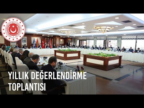 Millî Savunma Bakanı Yaşar Güler, Gazete ve Televizyonların Ankara Temsilcileri ile Buluştu