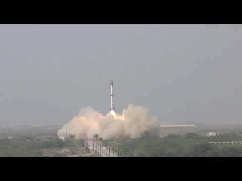 باكستان تختبر بنجاح صاروخا باليستيا طويل المدى