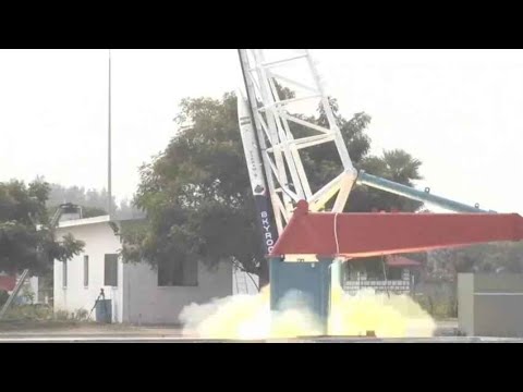 الهند تطلق إلى الفضاء أول صاروخ من تطوير القطاع الخاص